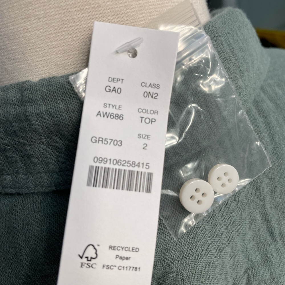 J.Crew gauzy linen shirt. NWT 2 - Picture 3 of 6